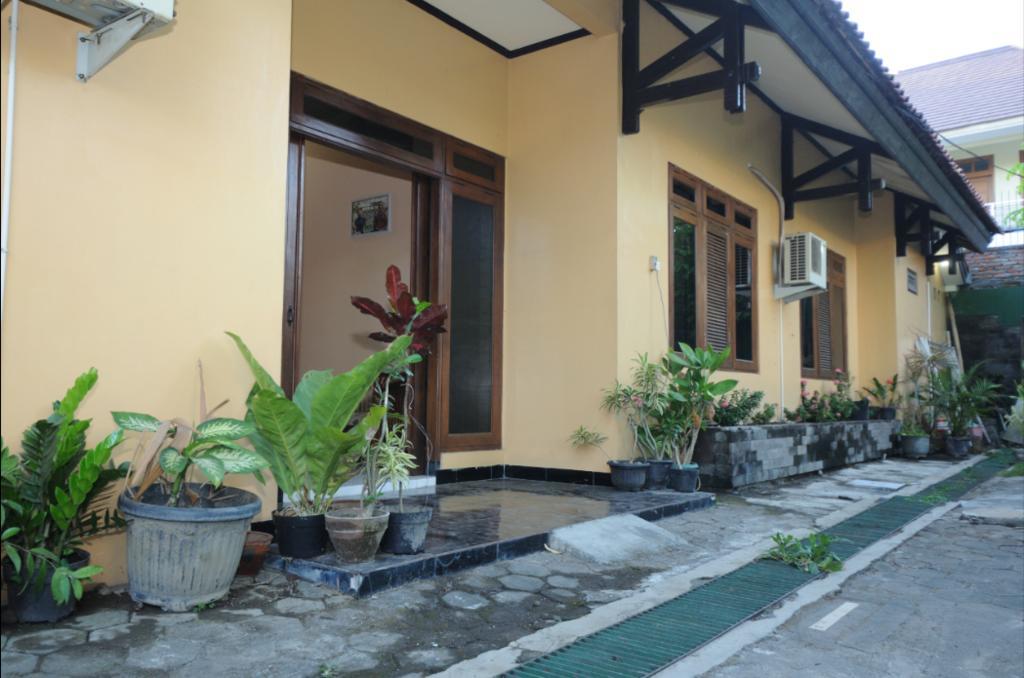 Joyful Home Yogyakarta Extérieur photo